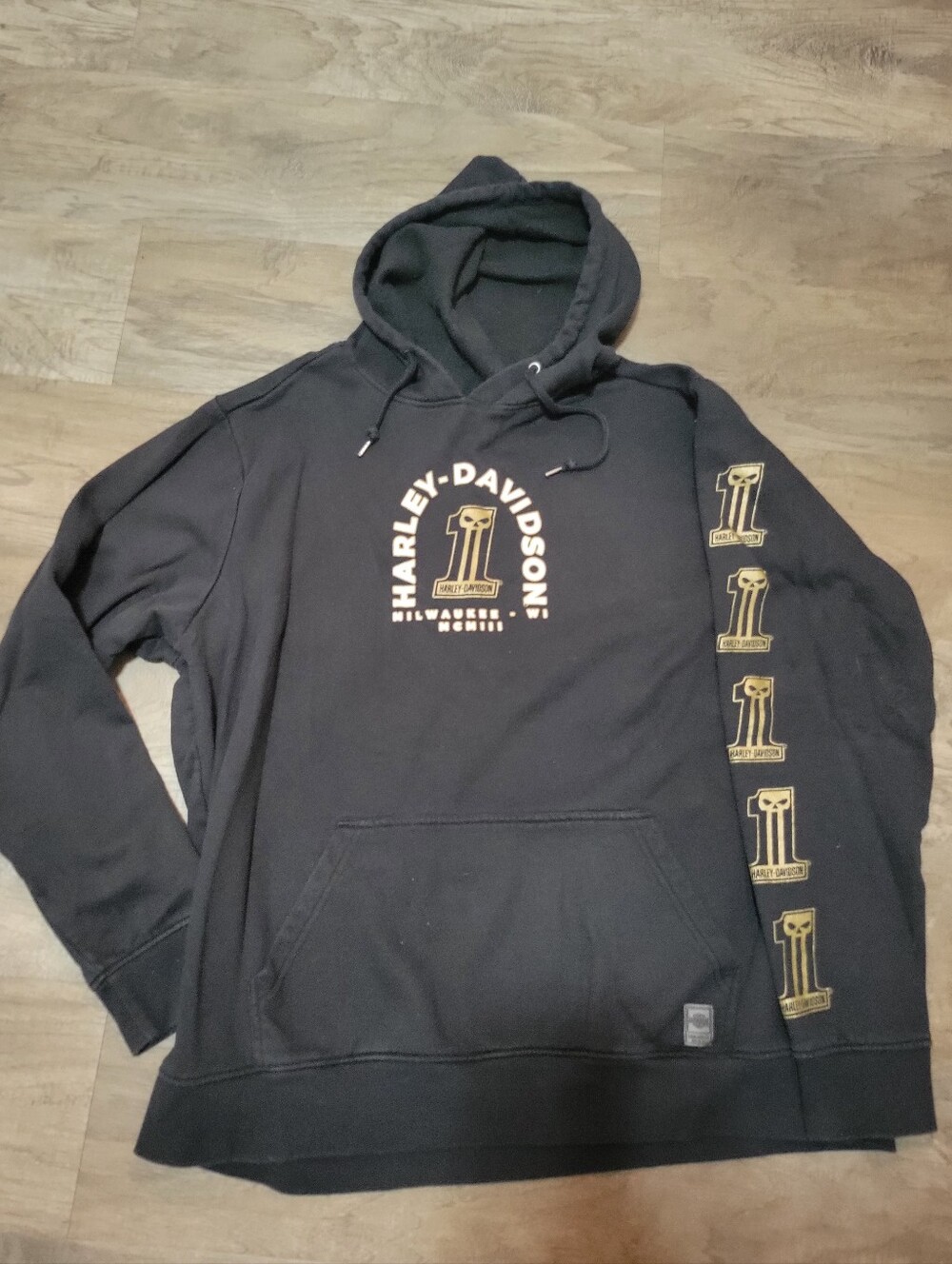 Harley-Davidson Black Hoodie with Gold Accents. Slim Fit Custom 2XL Milwaukee WI